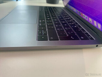 13" Apple MacBook Pro 2027 - i5/8GB/SSD 512GB - nová bateri - 7