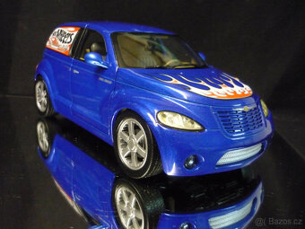 Chrysler PT Panel Cruiser Hot Wheels 1/18 - 7