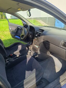 Opel Astra caravan - 7