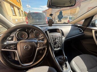 Opel Astra Sport Tourer 2012 - 7