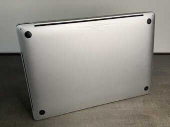 MacBook Pro 16'' 2019 / i7 / 16GB / 512GB SSD / Silver - D - 7