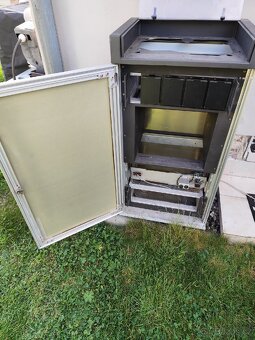 Skříň Tesla rack - 7