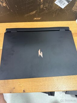 Herní notebook Acer - 7