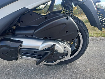 Peugeot Geopolis 400 RS - 7