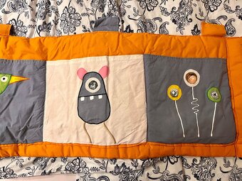 Kapsář za postel - 7