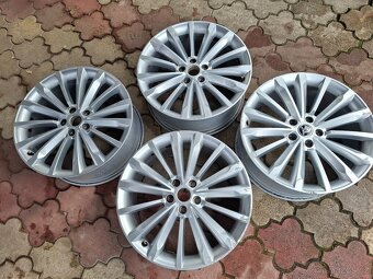 Alu kola 19" Škoda Superb Trinity 5x112 - - 7