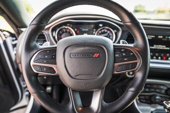 Dodge Challanger 2020, V8 - 6,4l, nájezd 29 tis - 7