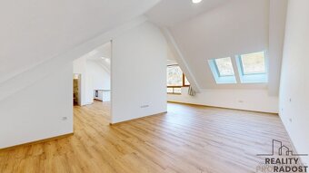 Pronájem bytu 2+kk s garáží v Třebíči, byt 2+kk Třebíč garáž - 7
