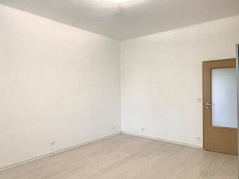 Pronájem 1+1 (40m2) v klidné lokalitě - 7