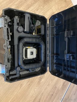 Rotační laser dewalt DCE079DG - 7