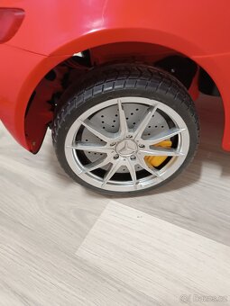 Dětské elektrické autíčko Mercedes AMG GT R - 7