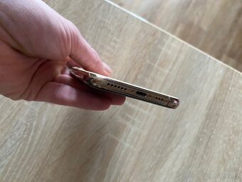 iPhone 11pro 64GB 🔋100% - 7