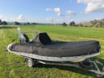 Prodám motorový RIB člun 40HP - 7