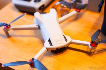 Dron DJI Mini 3 Fly More Combo + příslušenství - 7