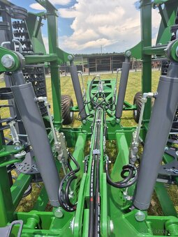 Prodám radličkový kompaktor AUC-H 400 - 7