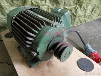 Motor POMALOBĚŽNÝ, třífázový elektromotor, motor - 7