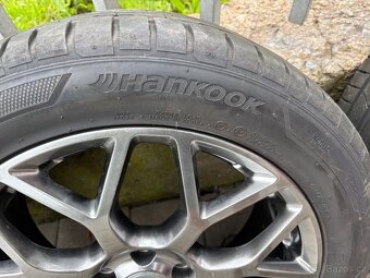 VOLVO V40 letni sada 7x17 - 7