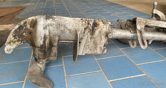 Starý lodní motor Johnson 1926 - 7