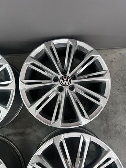 Vw passat b8 r19 verona - 7