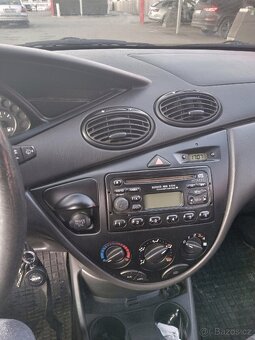 Ford Focus 1.8 66kw - 7