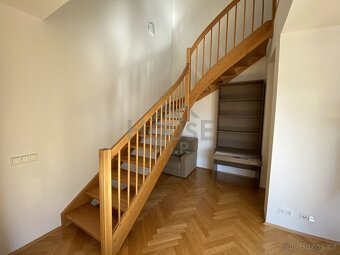 Pronájem slunného bytu 2+kk, 70 m2 - Praha - Holešovice- Let - 7