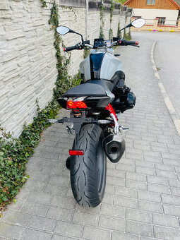 BMW R1200R LC r.v.2016 najeto 41tis km Akrapovič - 7