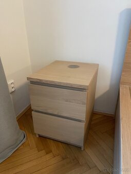 Postel IKEA 160x200 cm + noční stolek - 7