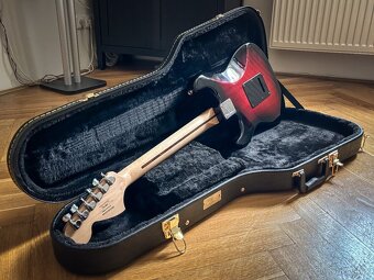 Squier Standard Stratocaster + hard case - 7