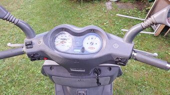 Skútr Daelim 125ccm - 7