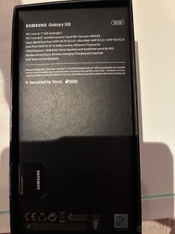 Prodám mobil Samsung Galaxy S10 - 7