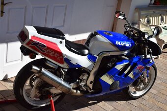SUZUKI GSX-R 400 - 7