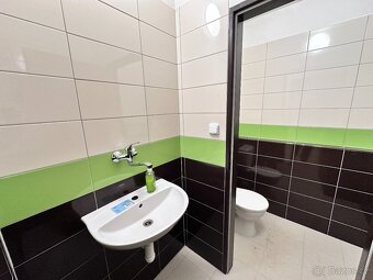 Nebytový prostor, 83 m2, Ulice Kosmická - 7