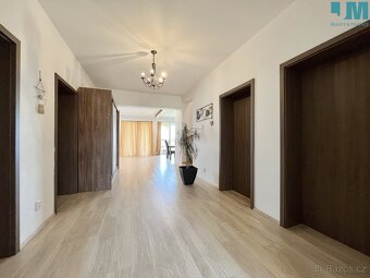 Prodej krásného rodinného domu 369 m2 s pozemkem 2270 m2 - 7