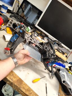 LOSI BAJA REY 1/10 K.O PNEU - 7