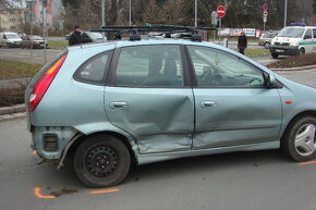 Nissan Almera Tino 2.2Dci - díly z vozidel - 7