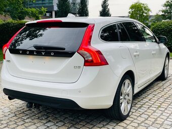 Volvo V60 2.0D 120KW AUTOMAT NAVI VÝHŘEV TAŽNÉ SERVISKA - 7