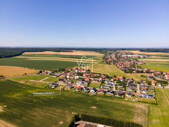 Prodej stavebního pozemku o rozloze 827 m2 včetně povolení a - 7