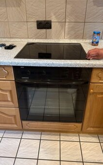 Dubová rustikální linka se spotřebiči, 4988 - 7