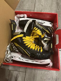 Brusle CCM Tacks AS-V Pro – velikost 9 (Regular) - 7