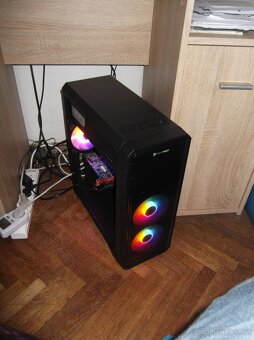 herní PC-i7 4790+RX 5700XT+SSD - 7
