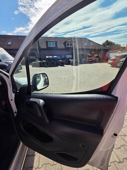 Malá dodávka Peugeot Partner - 7