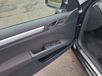 Škoda Superb II kombi 2.0TDi 103kW,xenony,tažné,senzory - 7