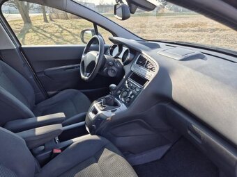 Prodám Peugeot 5008 1.6i 115KW - 7MÍST - 7