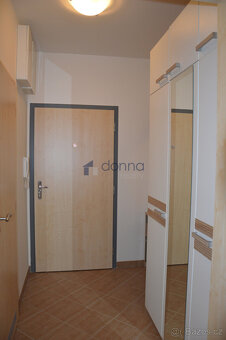 Pronájem bytu 1+kk, 31m² + terasa 30m2, ul. Sicherova, Praha - 7