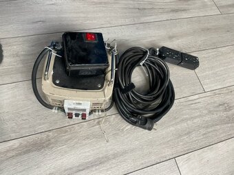 Prodám otočné hlavy 575W + CASE na kolečkách - 7