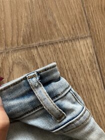 Světlé kalhoty H&M - 7
