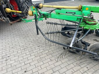 Dvourotorový tažený shrnovač píce DEUTZ-FAHR 6531 - 7