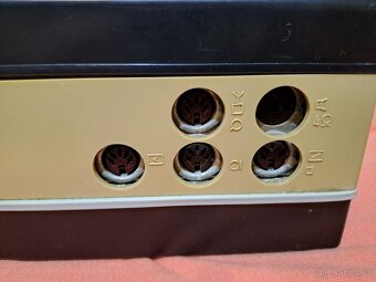 Magnetofon Tesla B42 černý - 7