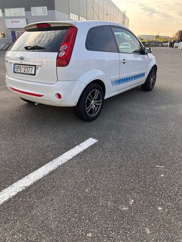Ford fiesta - 7