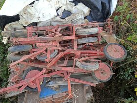 přítlačné kolečká  vozík na Becker - 7